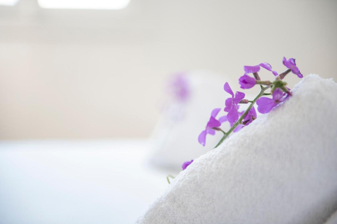 إيميروفيغلي White Utopia Apartments And Maisonettes المظهر الخارجي الصورة